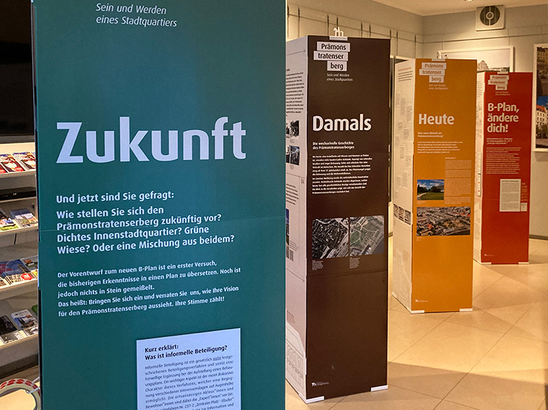 Ausstellung und Beteiligungssäule im IBA-Shop
